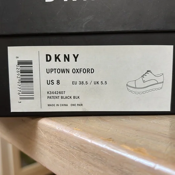 DKNY Women's Black/White Platform Oxfords - Picture 10 of 13